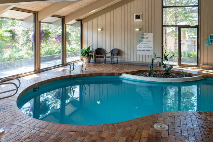 Pool 71 of 102