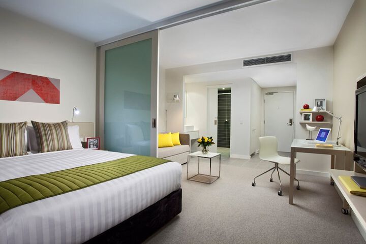 Room 17 of 42