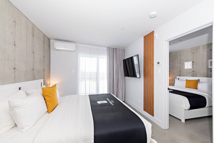 Room 13 of 25