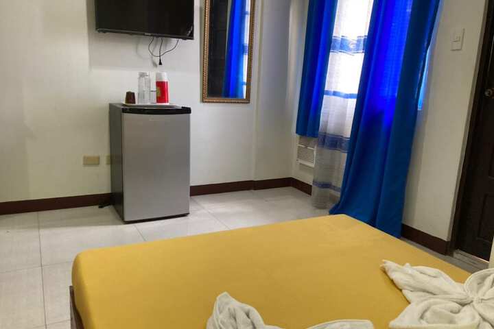Room 5 of 20