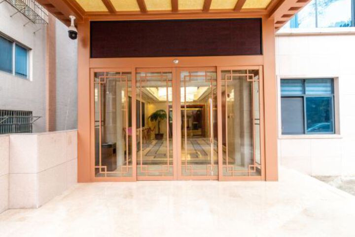 Hotel 6 of 19