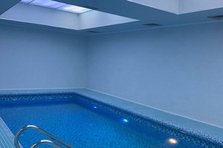 Pool 43 of 49