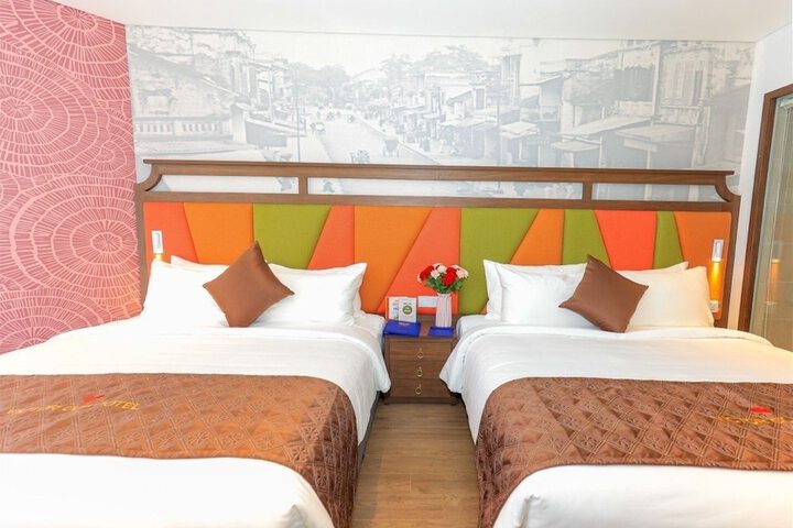 Room 5 of 13
