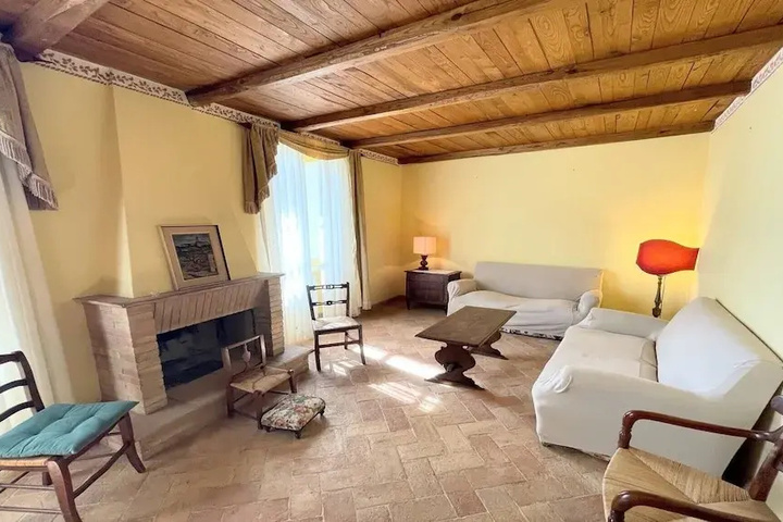 Room 3 of 24
