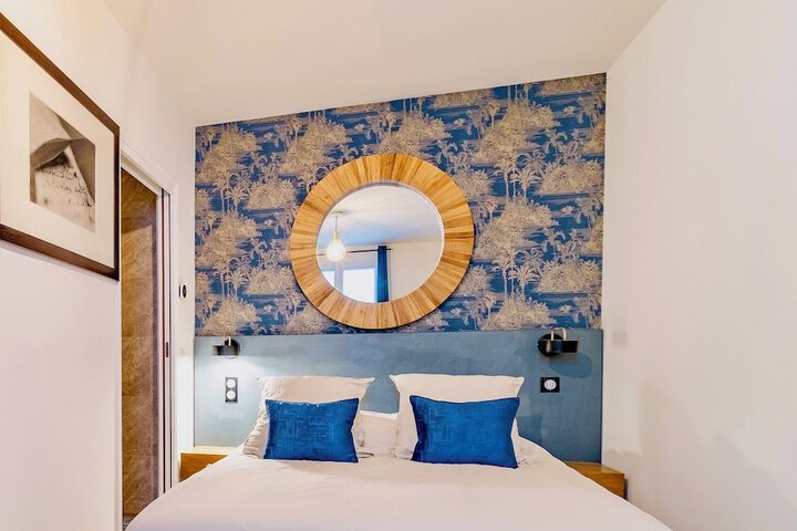 Room 9 of 39