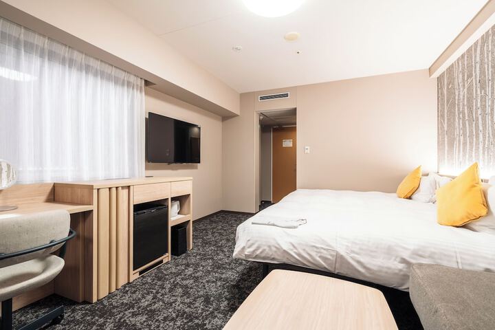 Room 11 of 76