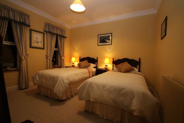 Room 3 of 36