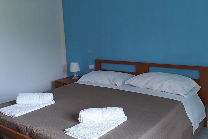 Room 8 of 41