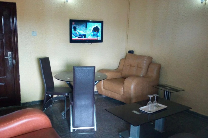 Room 3 of 13