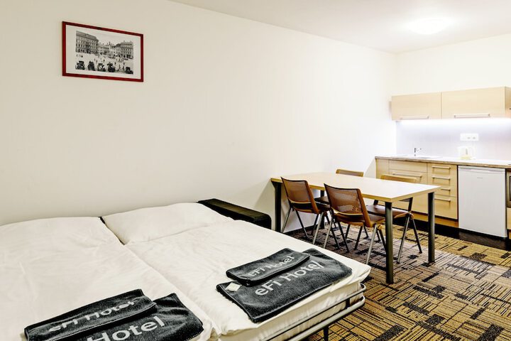 Room 11 of 71