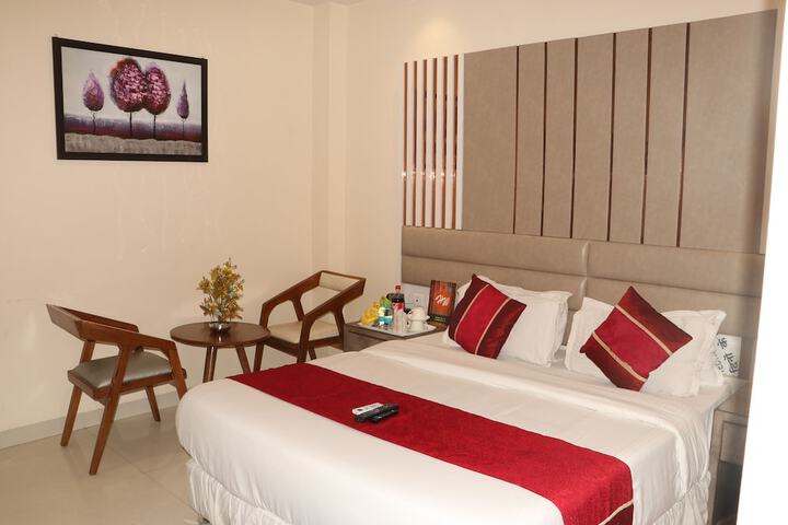 Room 15 of 38