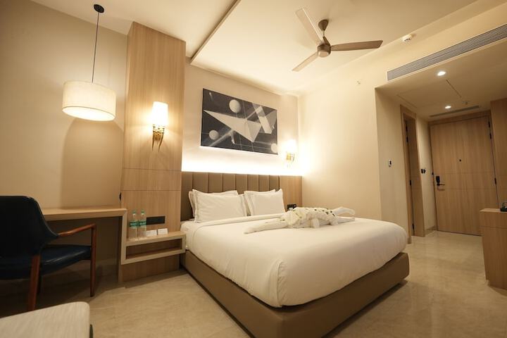Room 8 of 50