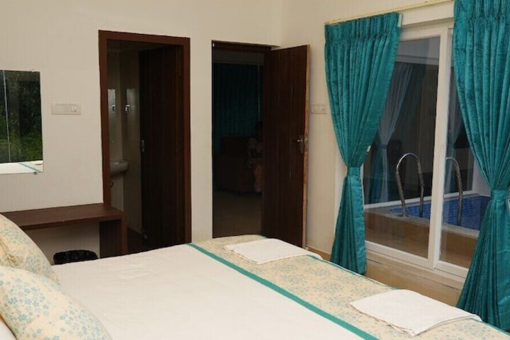 Room 8 of 29