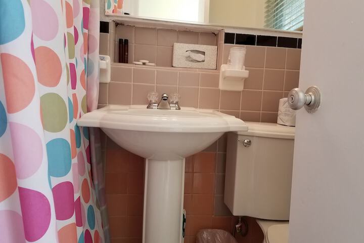 Room 180 of 218
