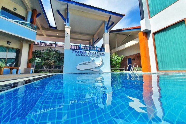 Pool 75 of 100