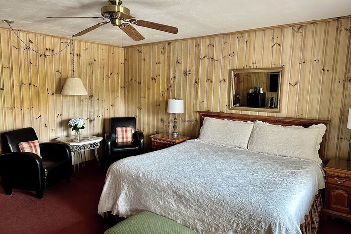 Room 13 of 64