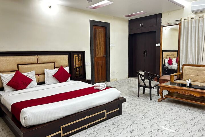 Room 2 of 22