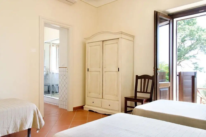 guest_rooms