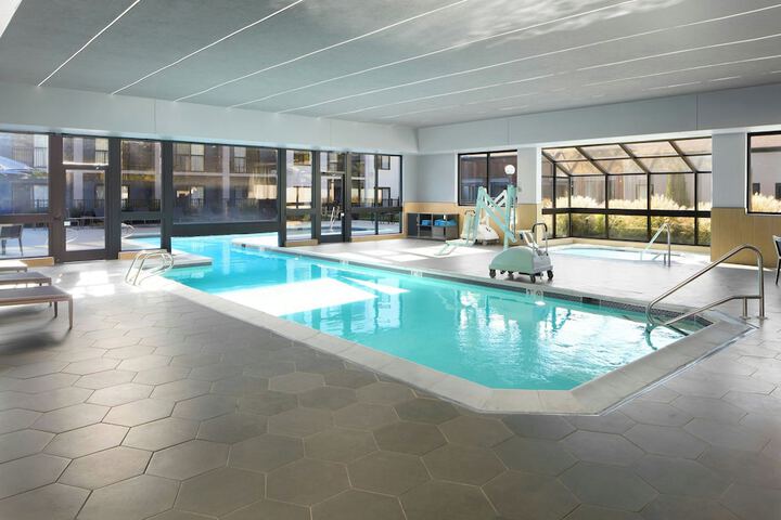 Pool Hotel