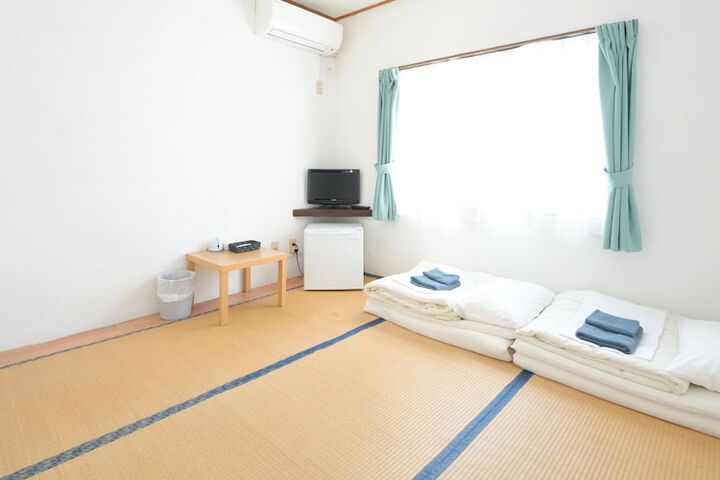 Room 14 of 69