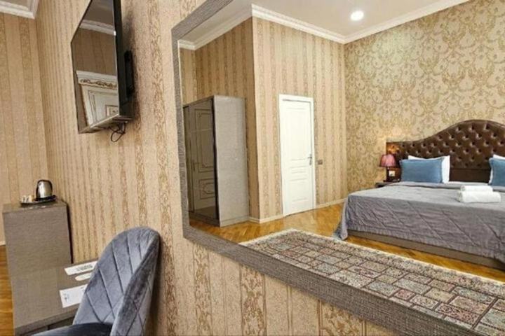 Room 44 of 70