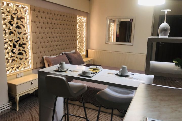 Room 15 of 44