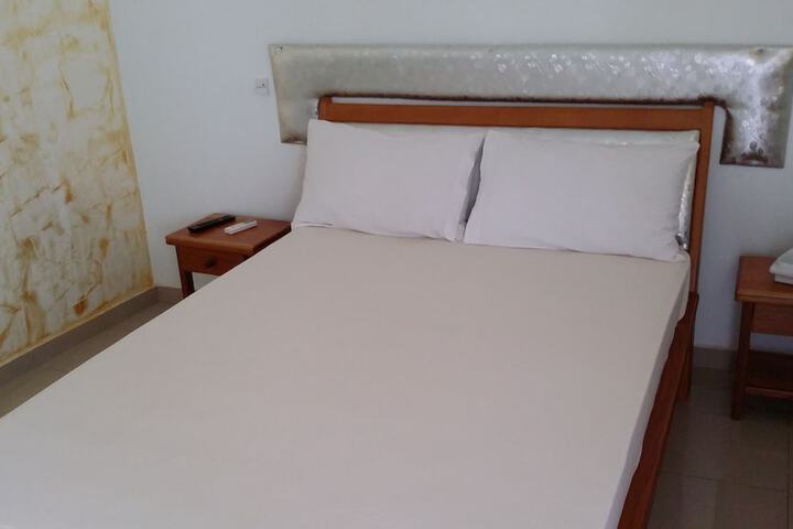 Room 5 of 7