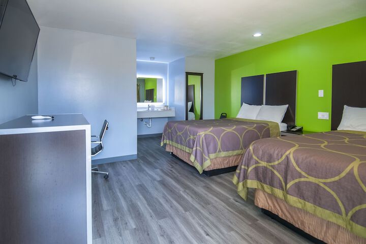 Room 3 of 27