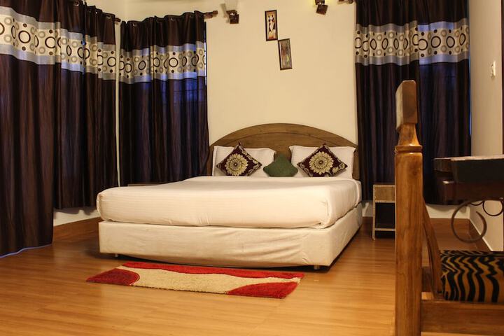 Room 15 of 96