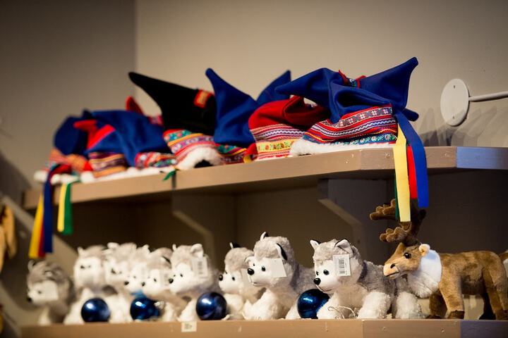 Gift Shop 32 of 44