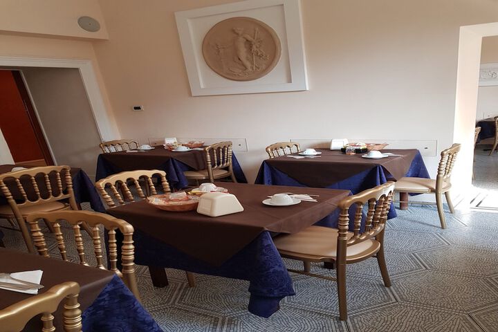 Dining 86 of 111