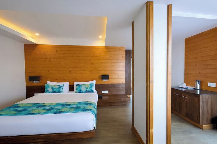 Room 41 of 79