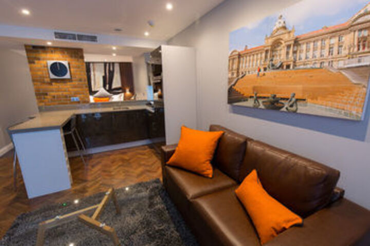 Hotel Suite Photo
