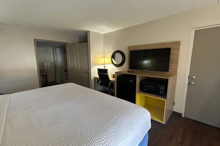 Room 20 of 32