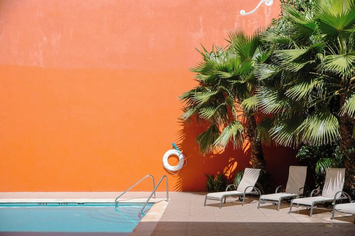Pool 24 of 60