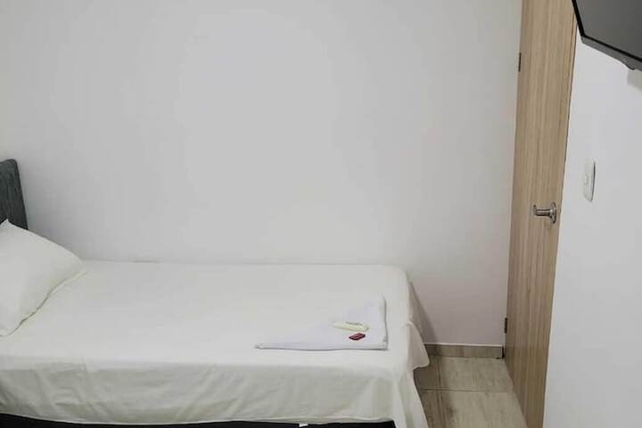 Room 10 of 33