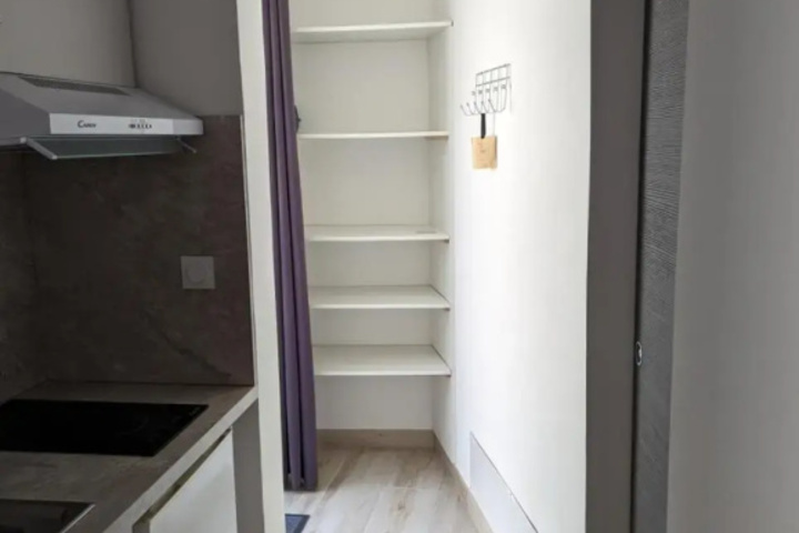 Room 2 of 9