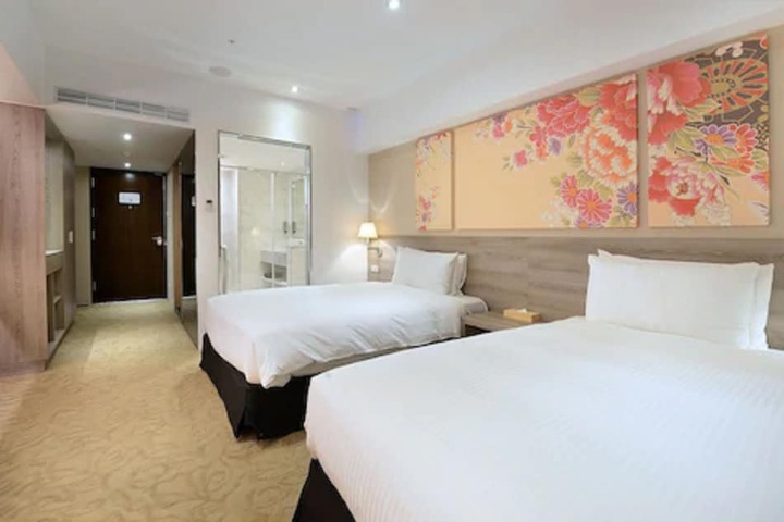Room 10 of 53