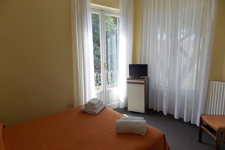 Room 15 of 65