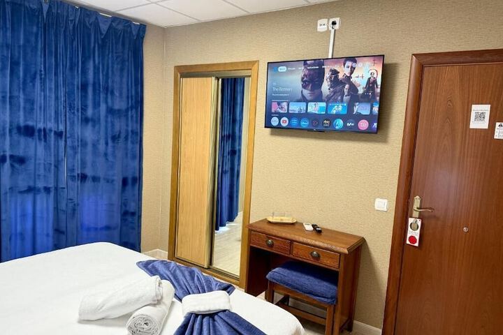 Room 10 of 23