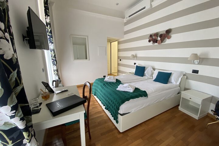 Room 15 of 129