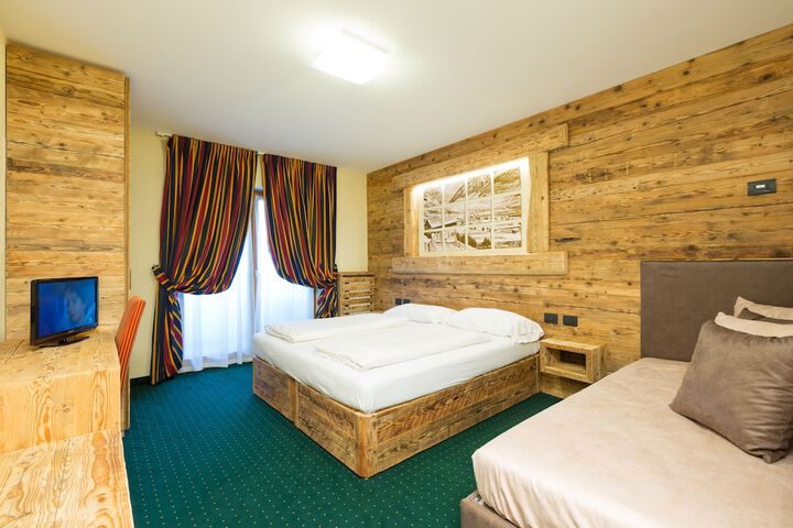 Room 17 of 79
