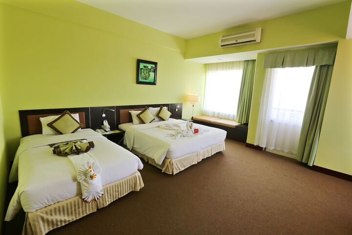 Room 42 of 127
