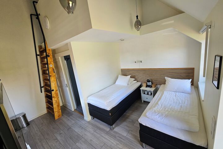 Room 9 of 54