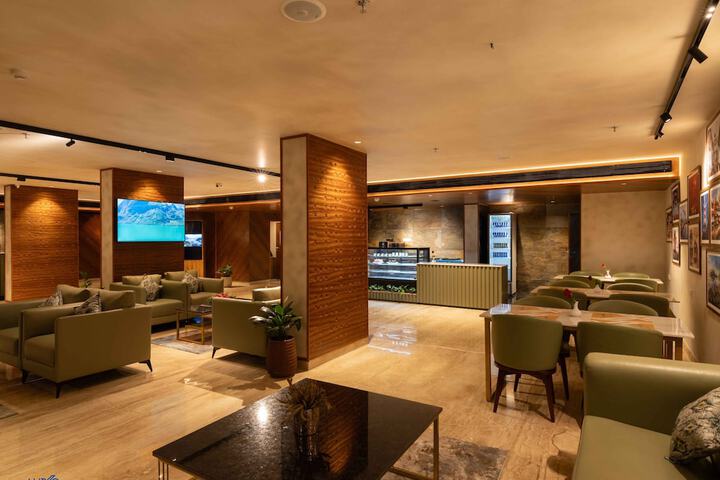Hotel Interior 4 of 41
