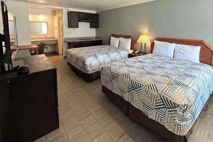 Room 12 of 39