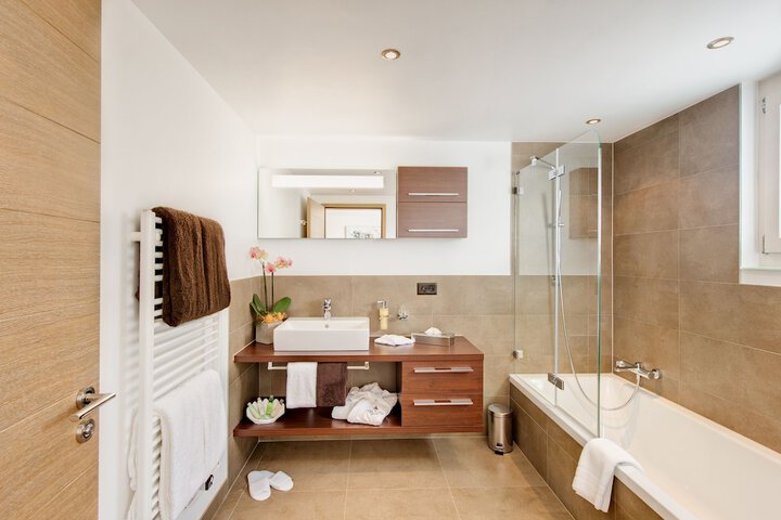 Room 15 of 22
