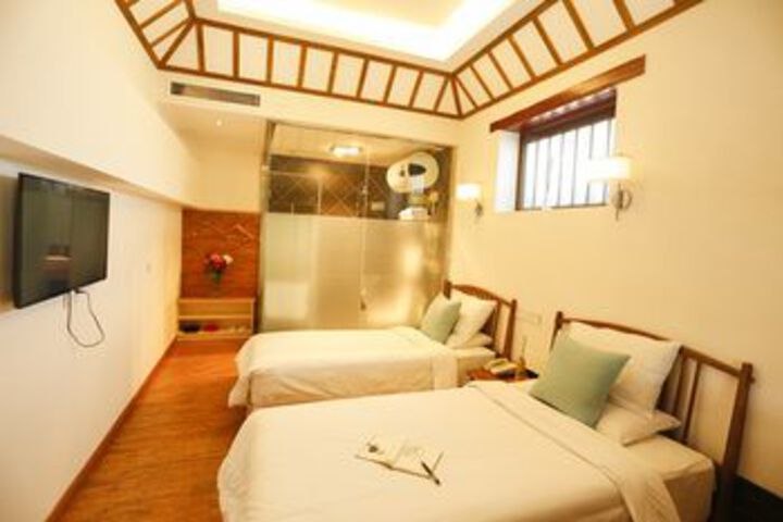 Room 21 of 42