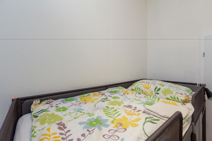 Room 13 of 29