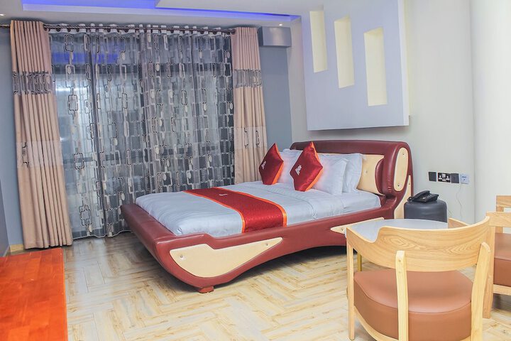 Room 10 of 44